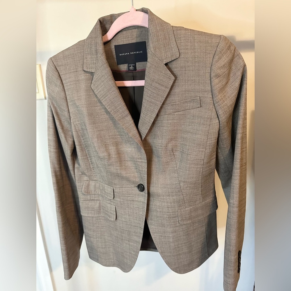 Banana Republic Light Brown & Tan Blazer Size 4